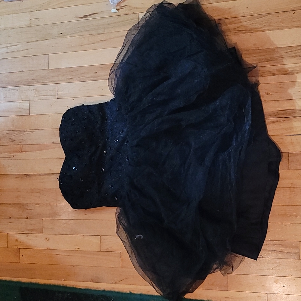 Black strapless New years dress
